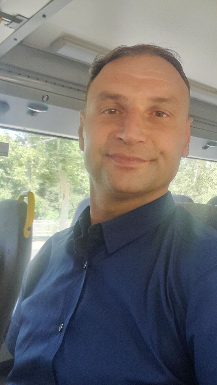  45384239  Ruslan, 34 ,    