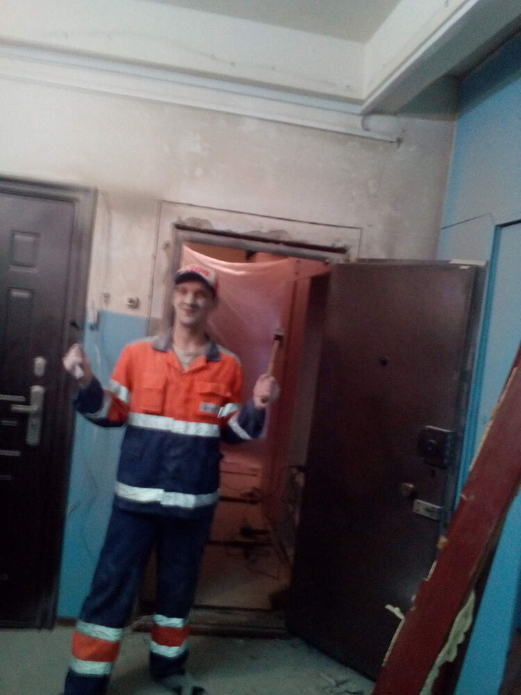  11689459  i, 44 ,    