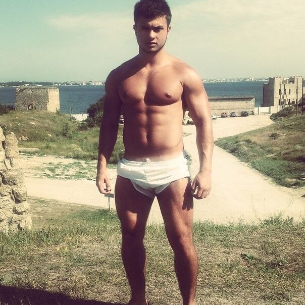  7323029  Orxan, 32 ,    