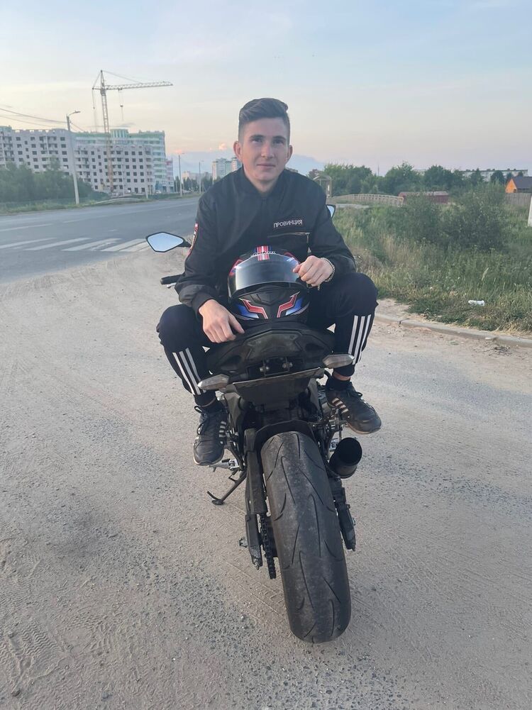  46718209  , 24 ,    