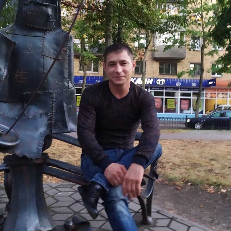  25476529  Nikolai, 39 ,    