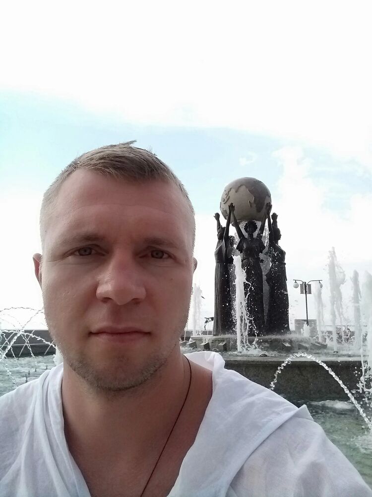  26252789  Name, 33 ,    