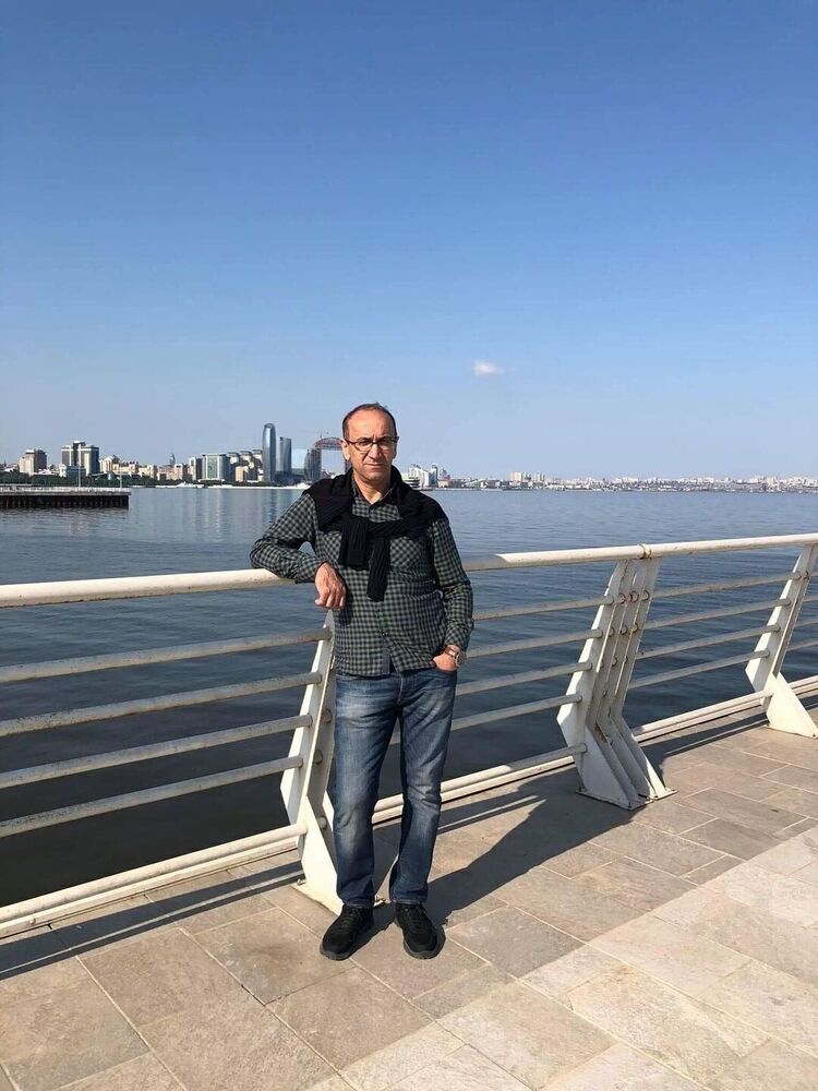  26742489  Burkhan, 46 ,    