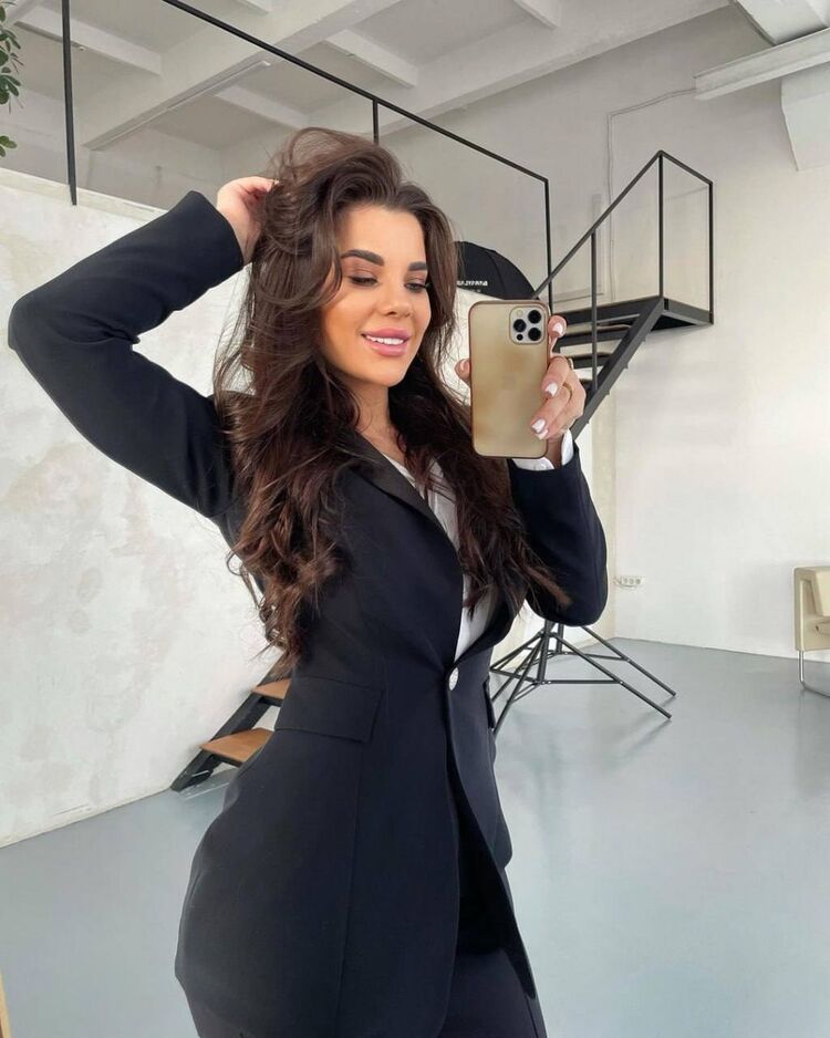  ,   Kristina, 30 ,   ,   
