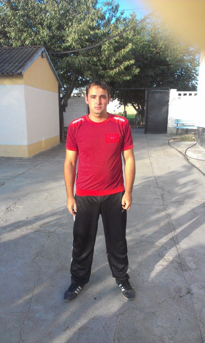  ,   Alik, 39 ,   