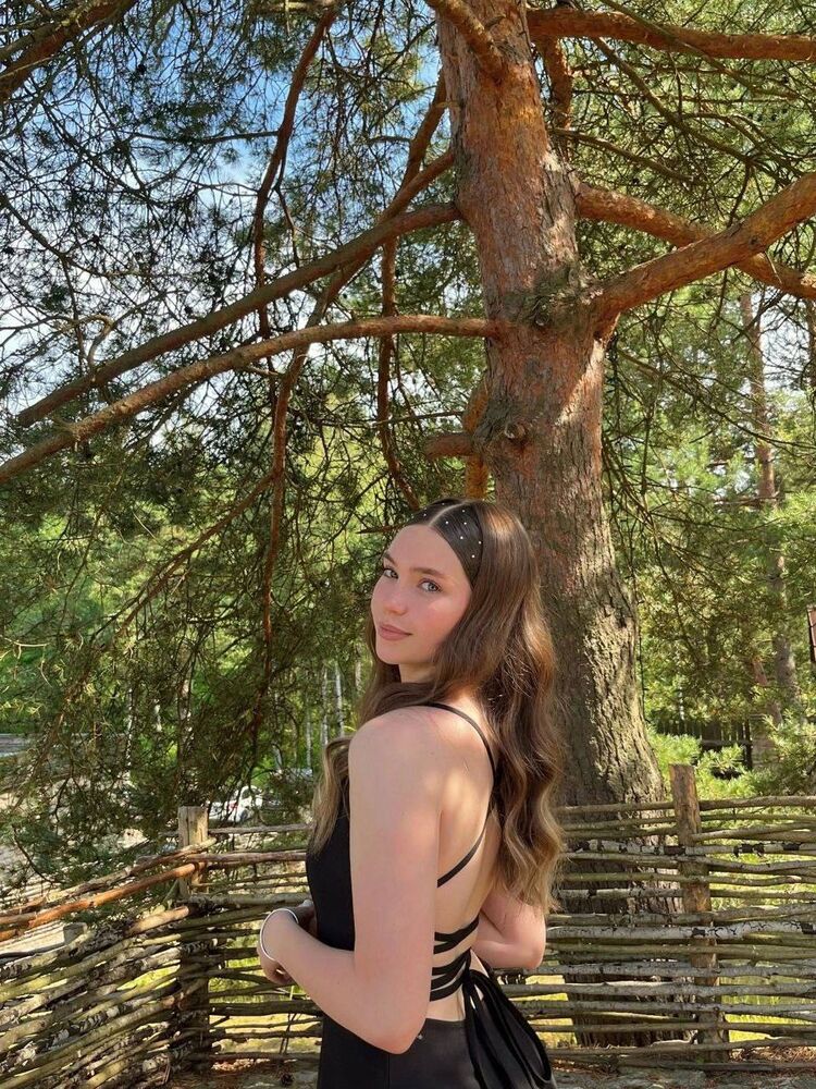  ,   Anastasia, 30 ,   ,   