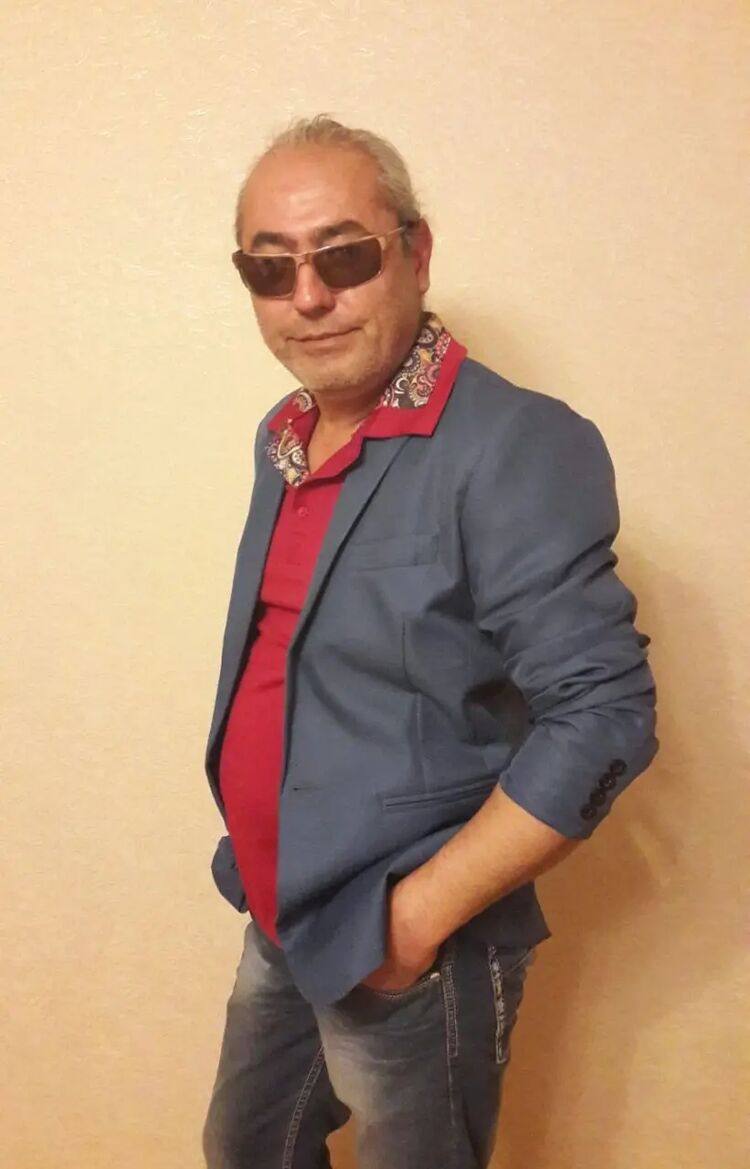  39809109  Alisher, 58 ,    