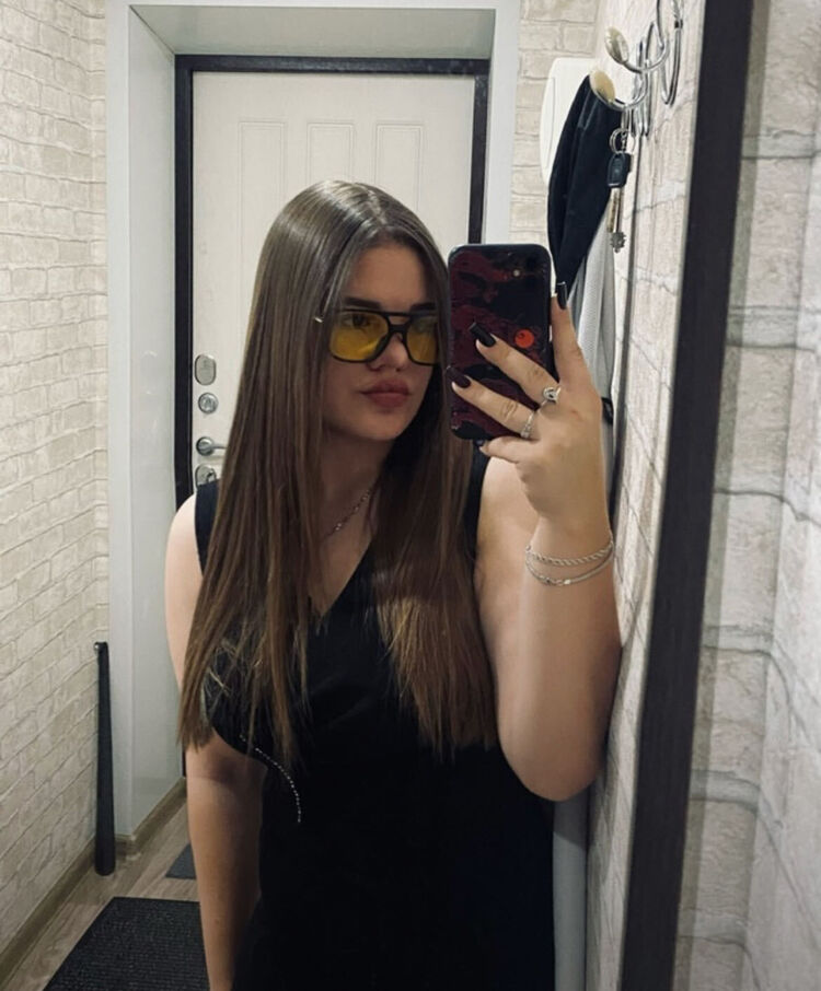  52795349  , 26 ,    