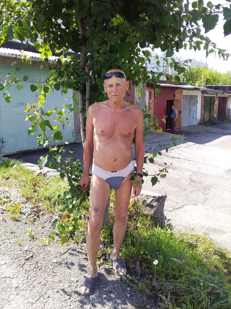  28287279  , 74 ,    