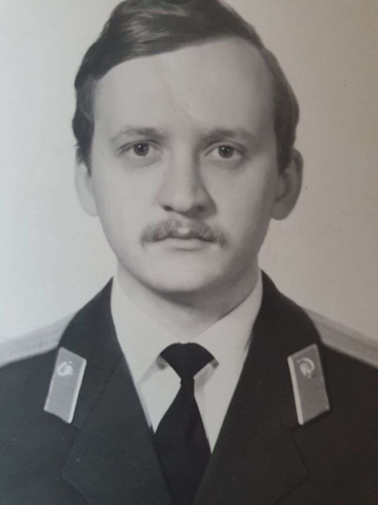  26199879  Alex, 28 ,    