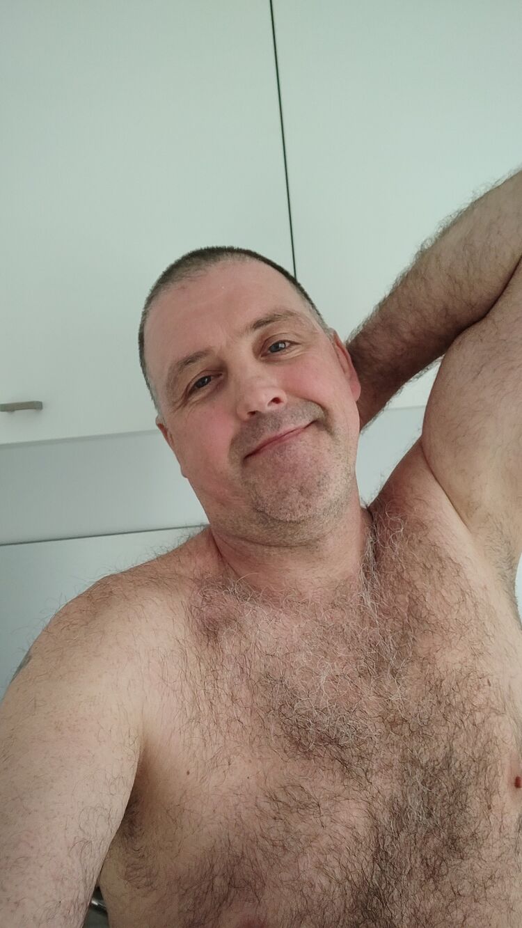  52688119  , 43 ,    