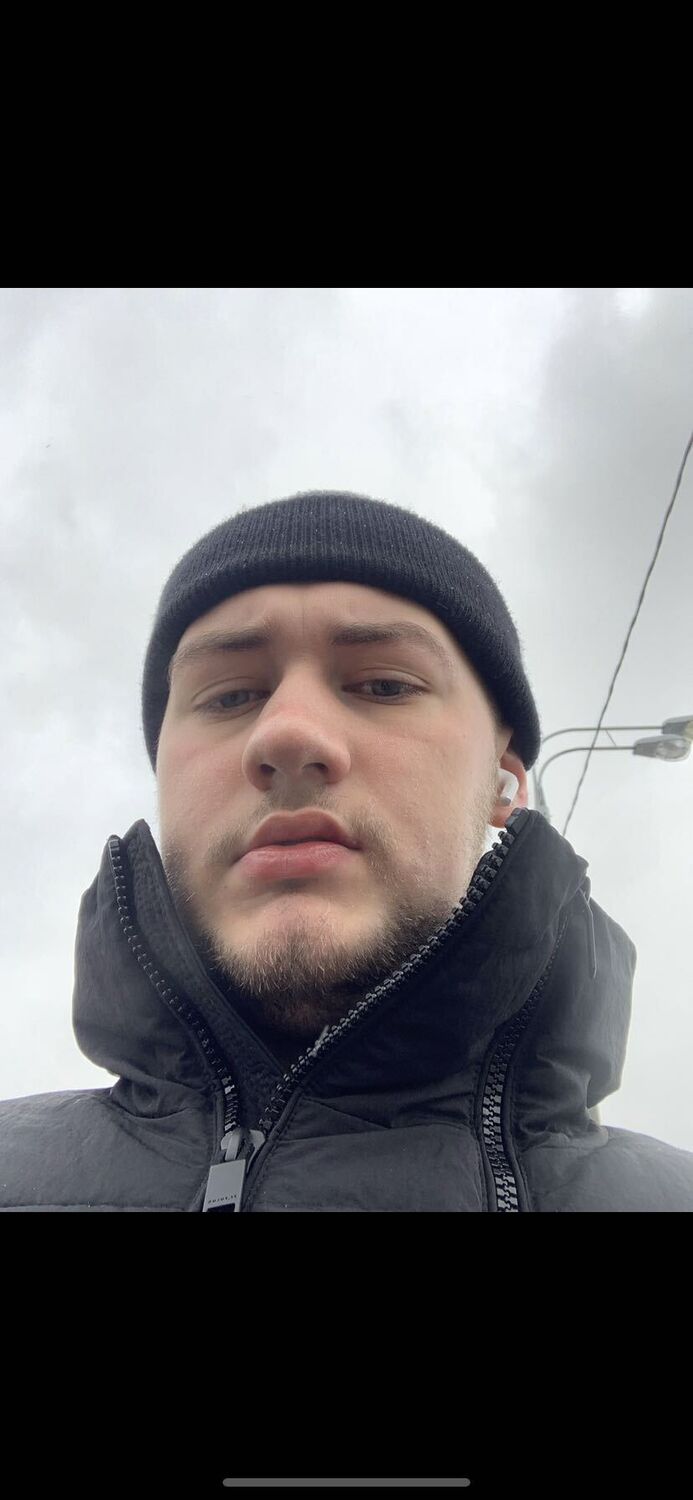  ,   Denis, 25 ,   ,   , c , 