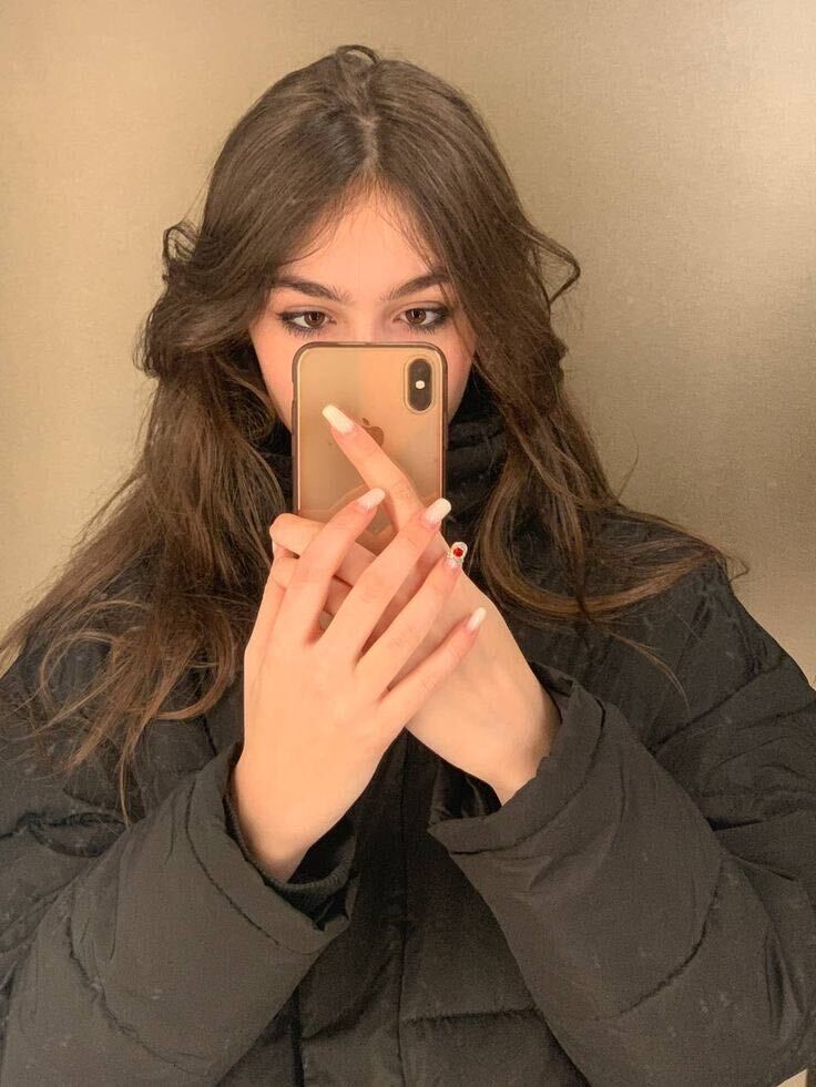  48089349  Lelya, 20 ,    