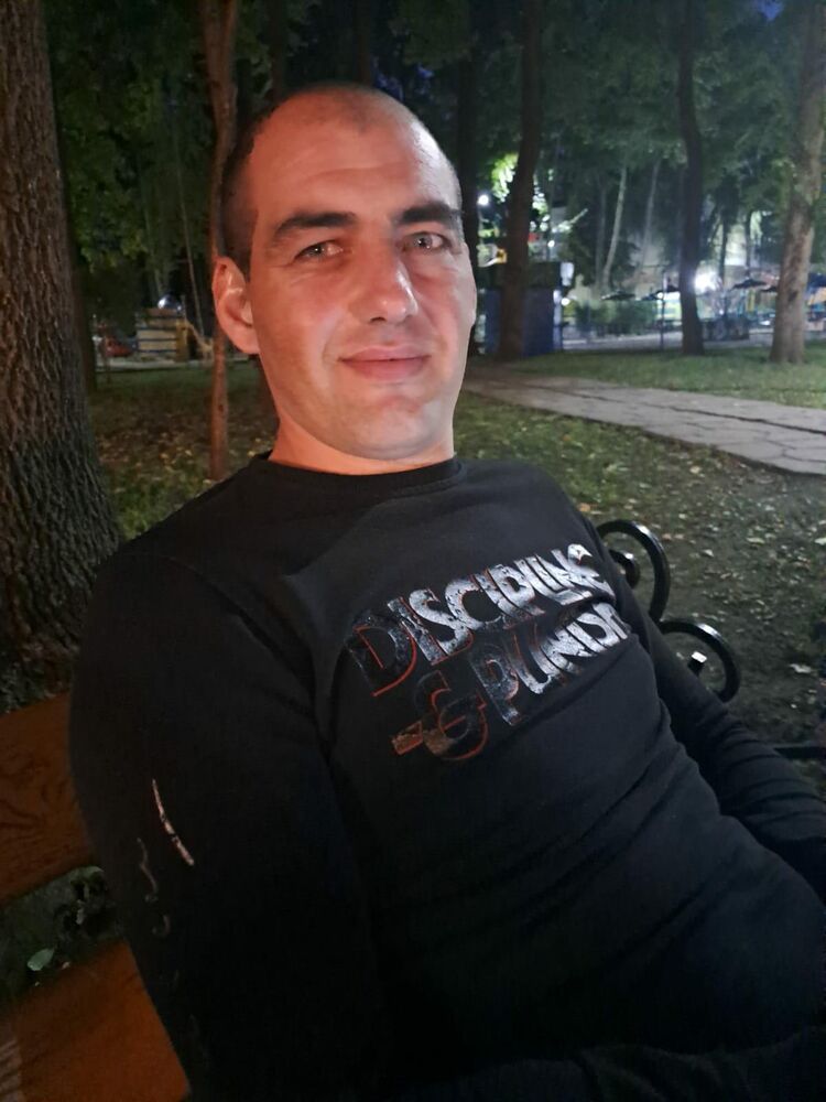  40039559  , 33 ,    