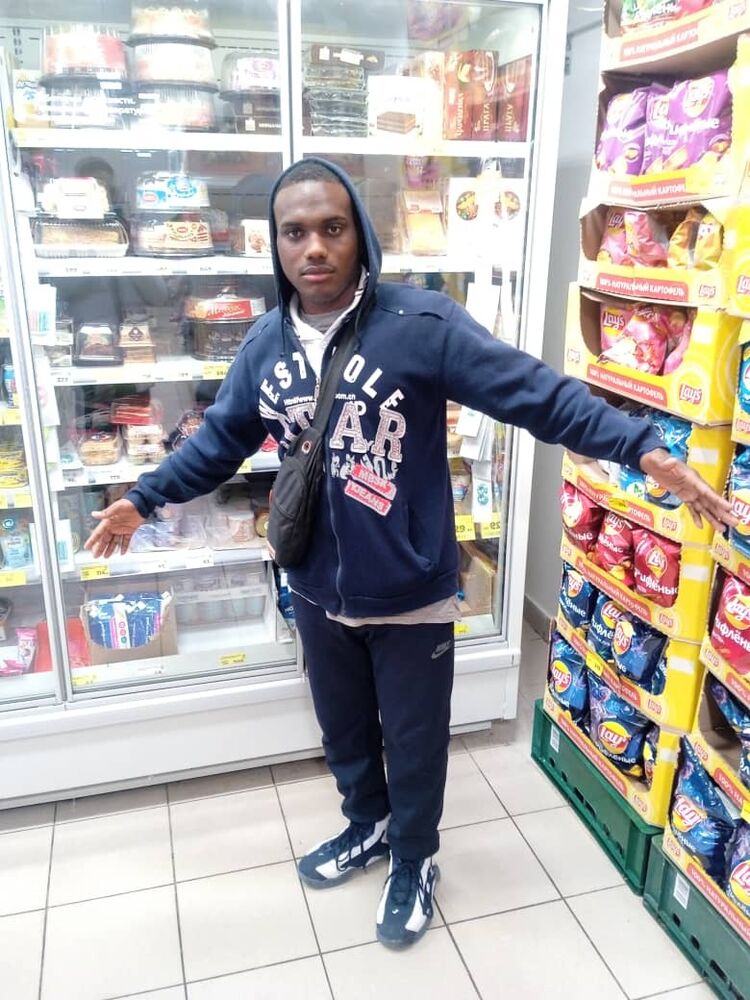  46633209  Arly Rodney, 24 ,    
