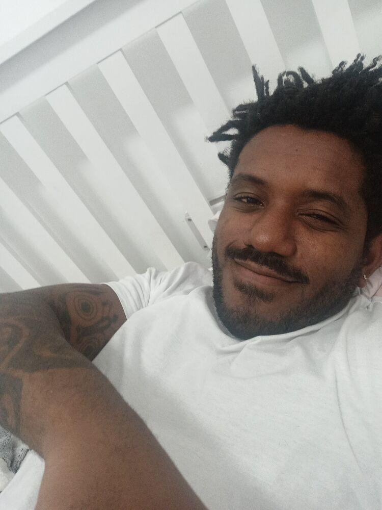  ,   Alejandro, 32 ,   ,   