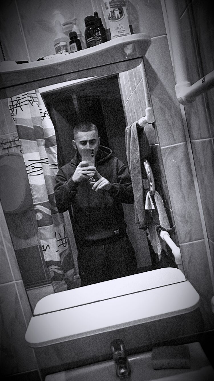  46856179  Andrey, 22 ,    Deleted