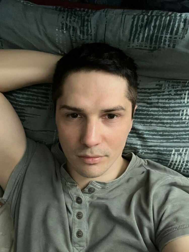  50517169  Yaroslav, 37 ,    
