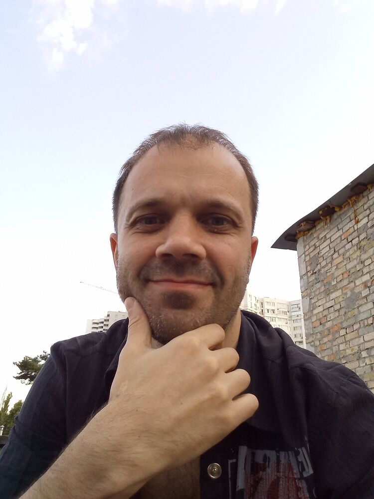  53774429  Alexander, 47 ,    