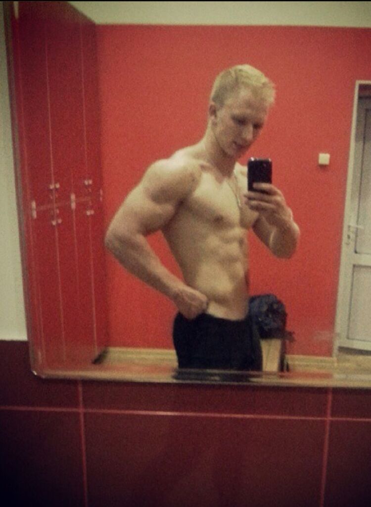  26967709  Devil, 29 ,    -