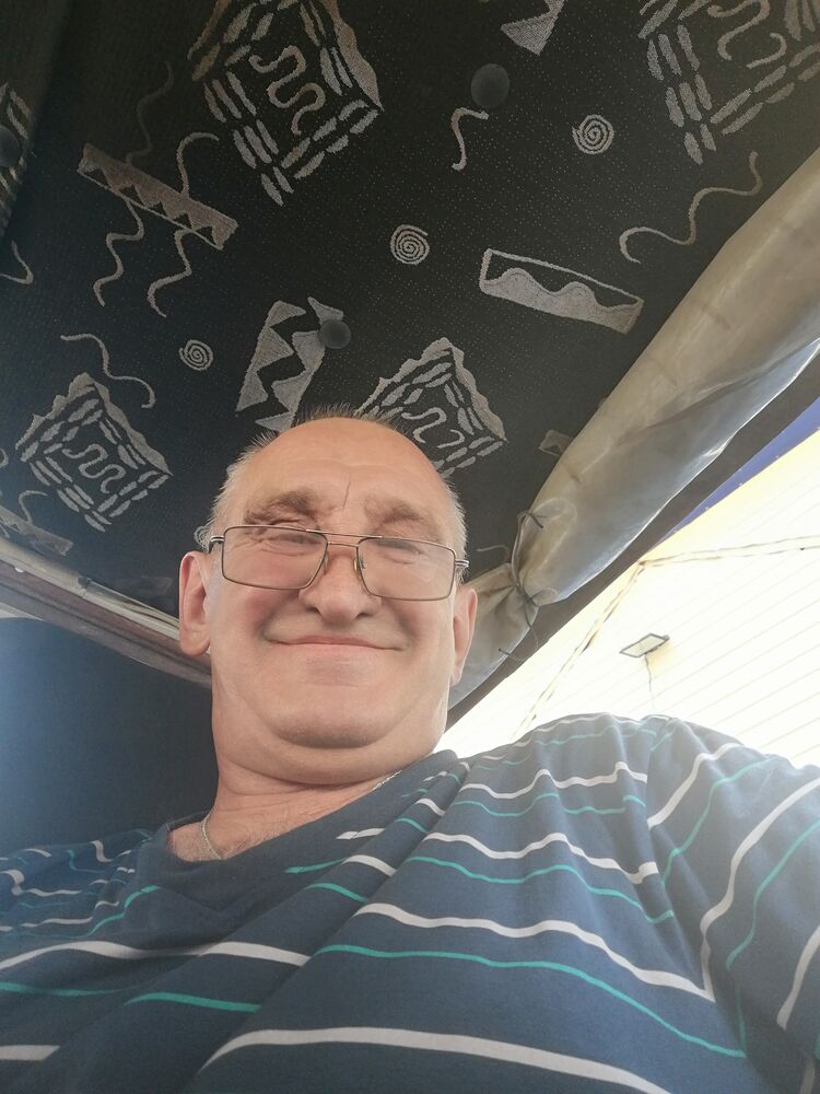  37127329  , 56 ,    