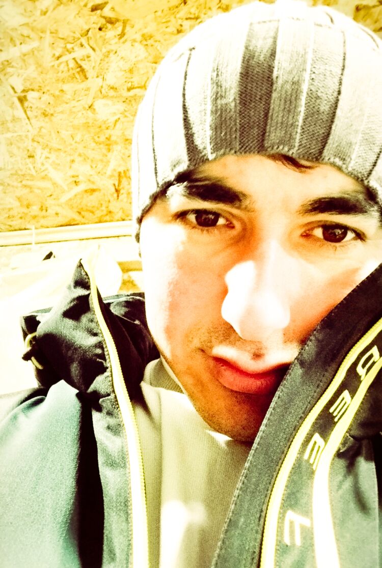  54778699  Alijon, 25 ,    