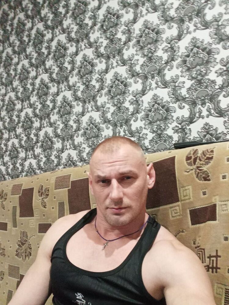  52528199  , 40 ,    -