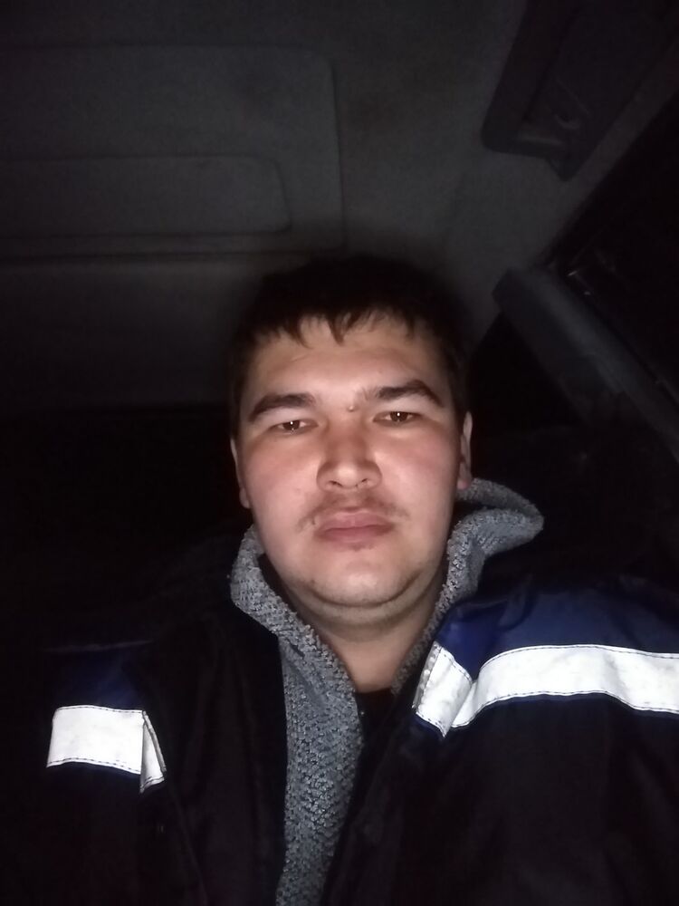  ,   Ernur, 34 ,     , c 