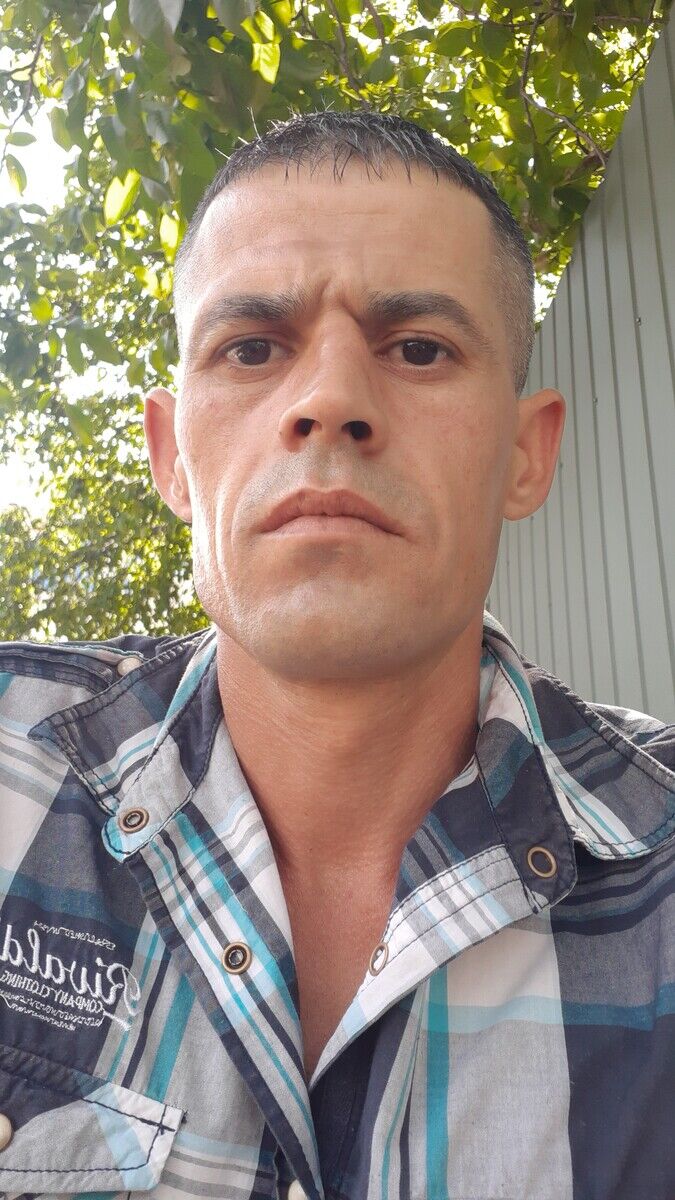  ,   Alexei, 39 ,   ,   , c 