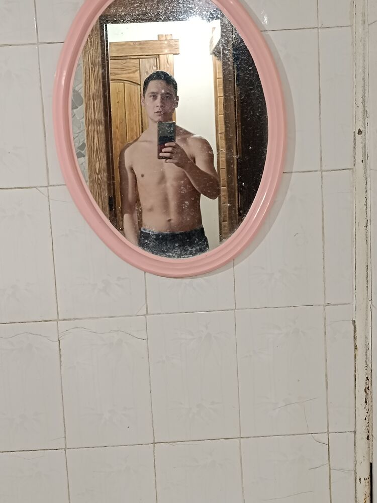  42134489  Andrey, 23 ,    