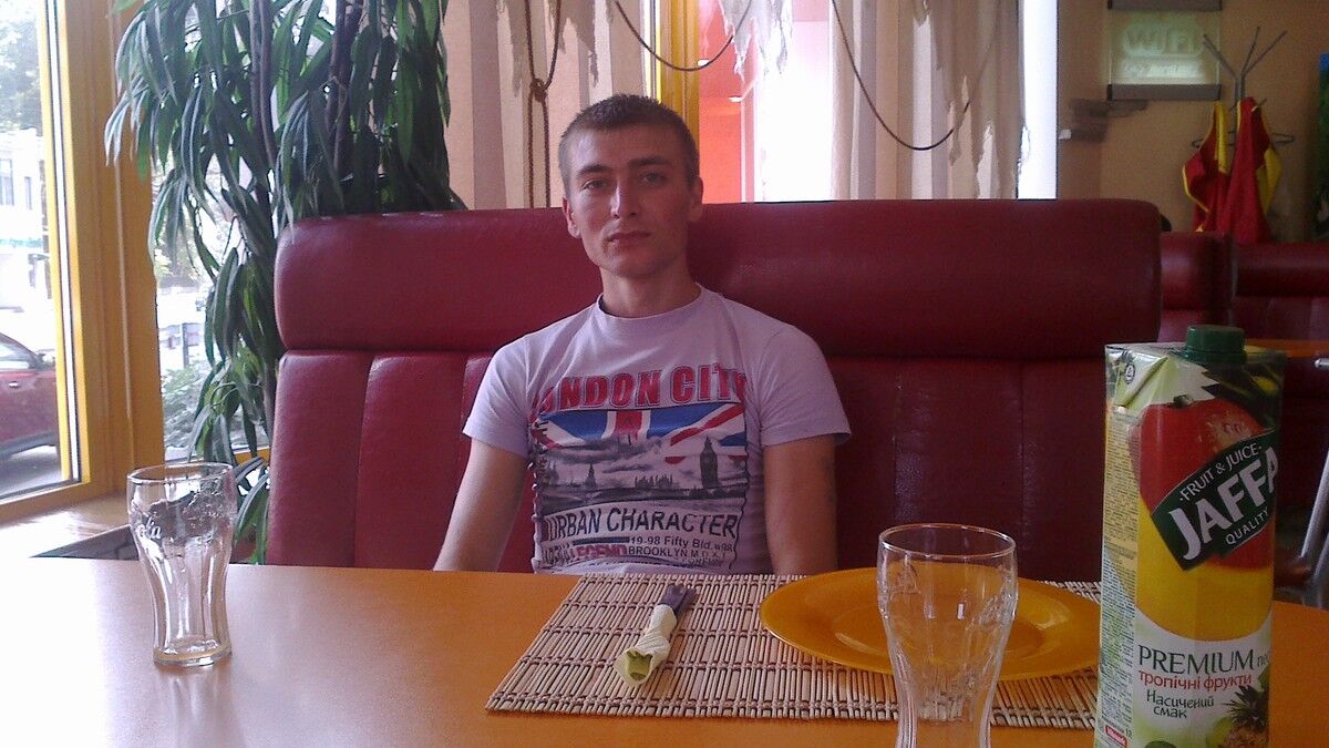  4062059  Paska, 37 ,    