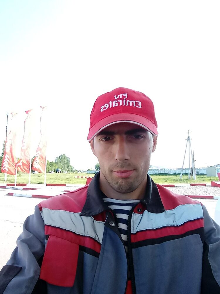  ,   Renat, 37 ,   ,   , c 