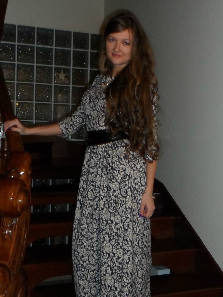  5677409  Elena, 42 ,    