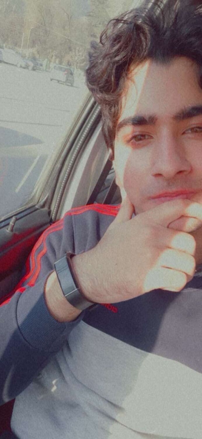  53753819  Daniyal Emir, 25 ,    