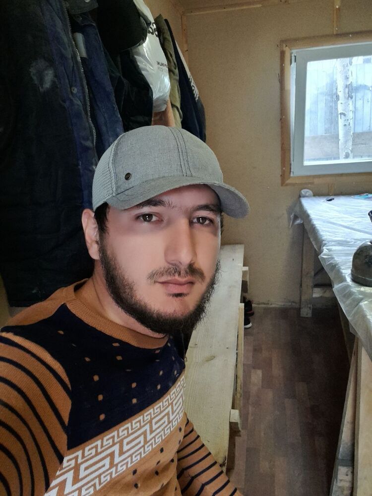  35331419  Muhammad, 32 ,    