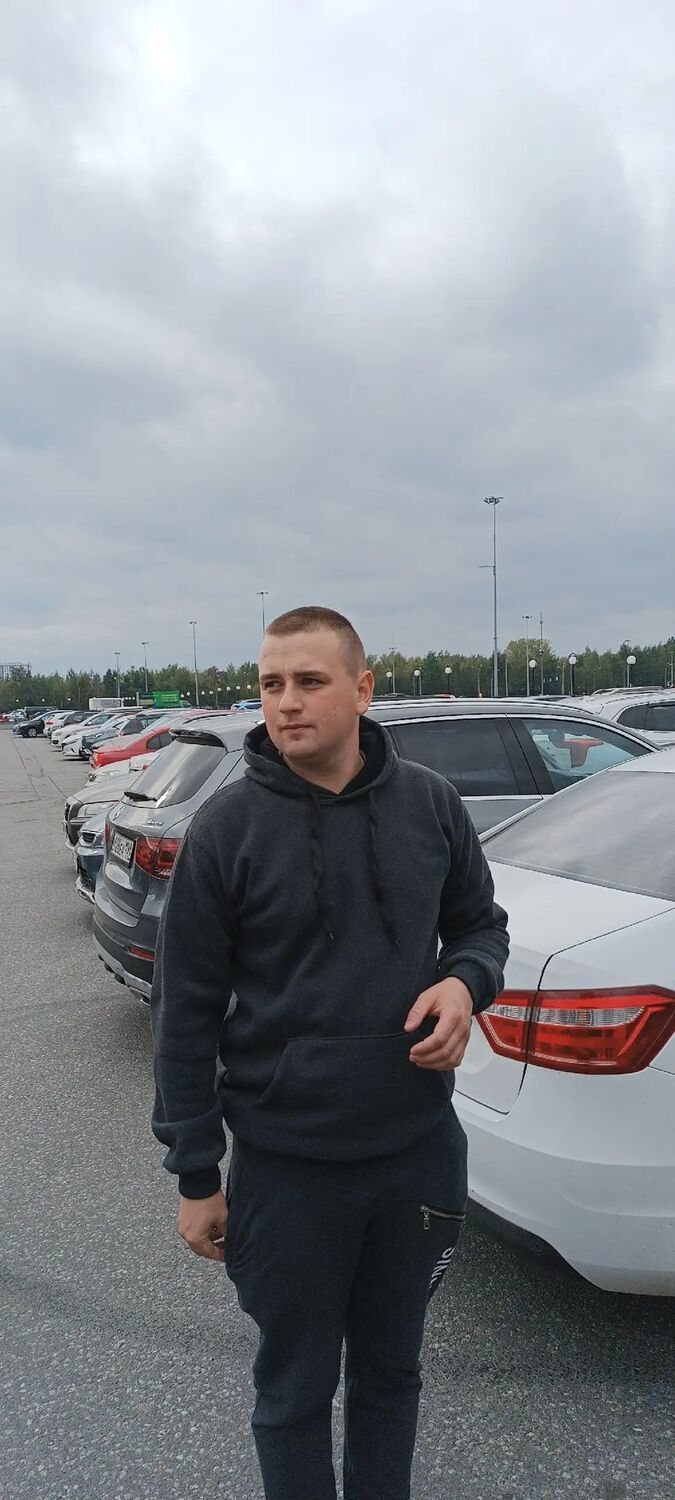  39083719  Roman, 30 ,    