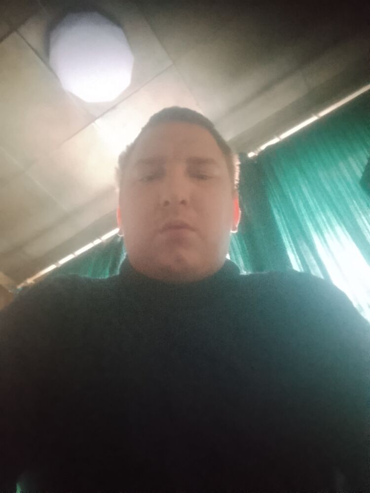  ,   Valentin, 29 ,   ,   