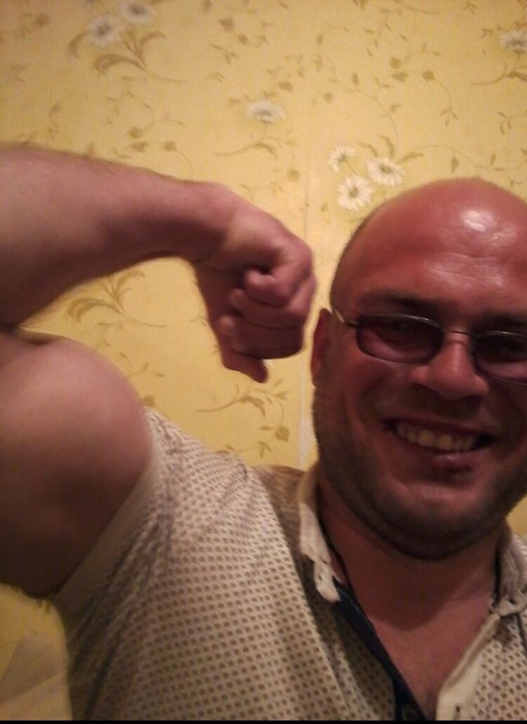  30251899  Leonid, 44 ,    
