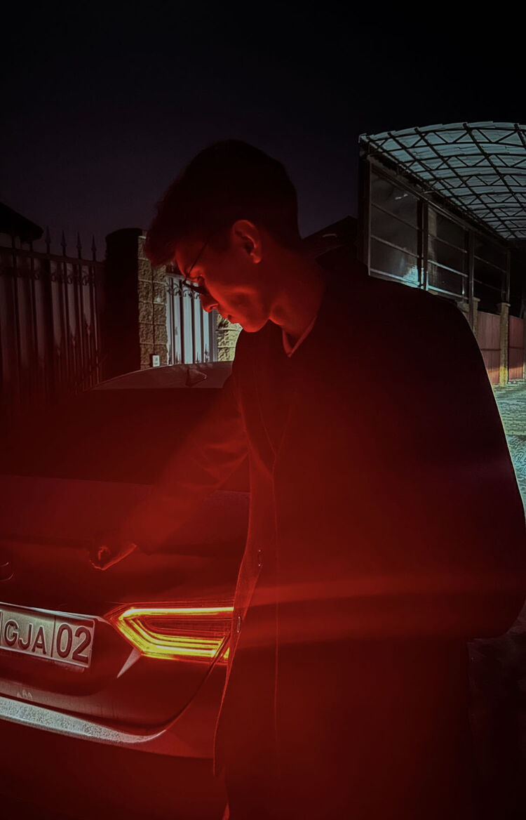  32843749  Madi, 25 ,    