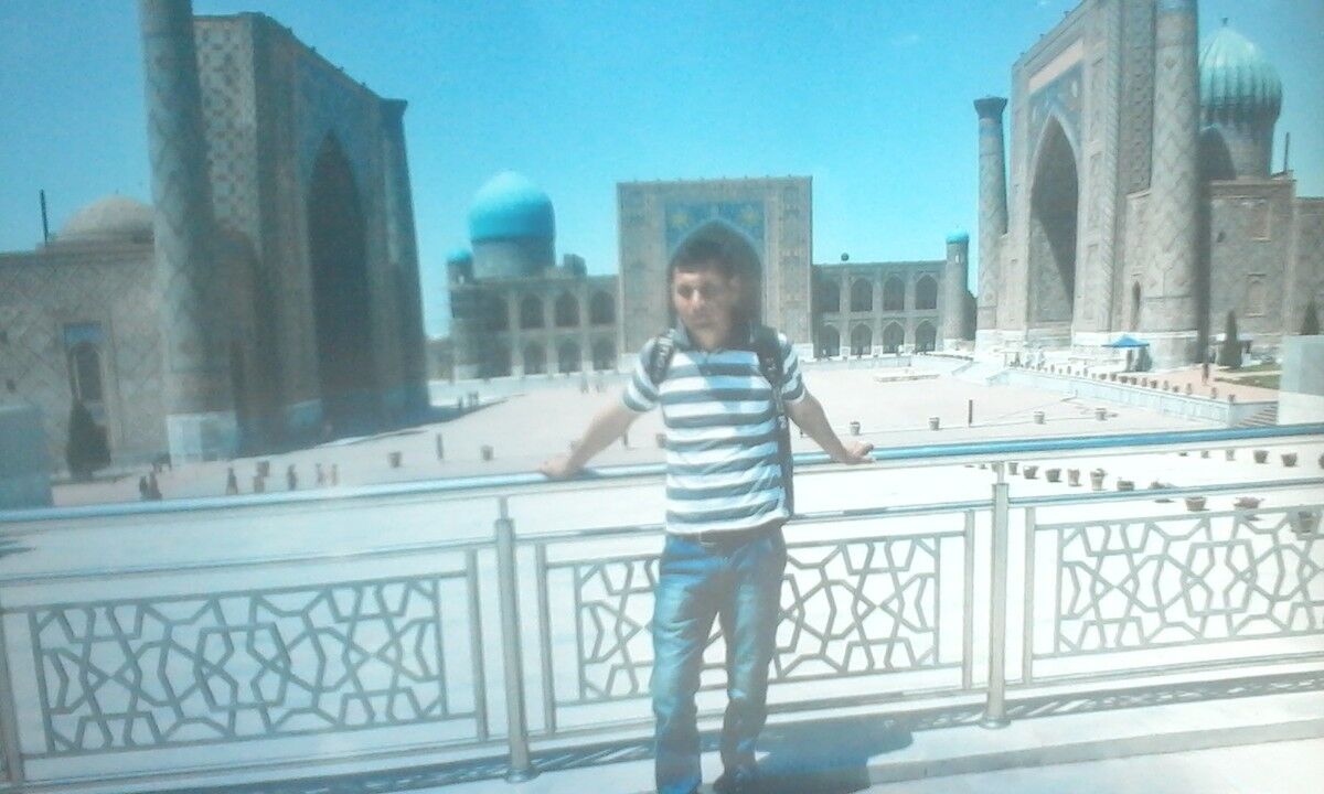  15702829  Maks, 40 ,    