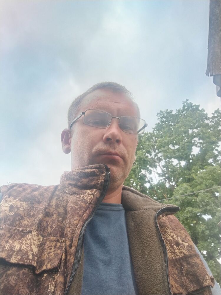 ,   Andrey, 40 ,   ,   