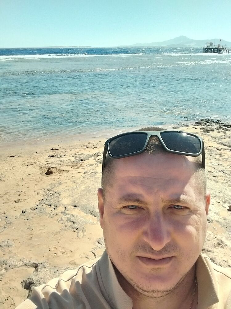  54689579  , 37 ,    -