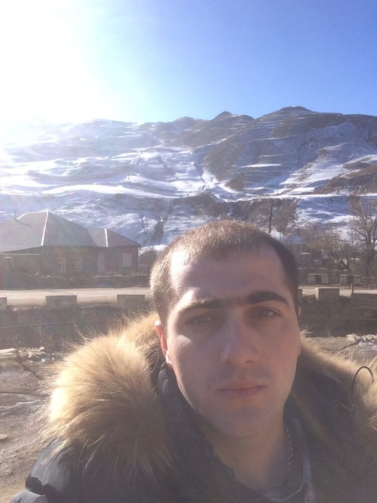  8863249  , 33 ,    