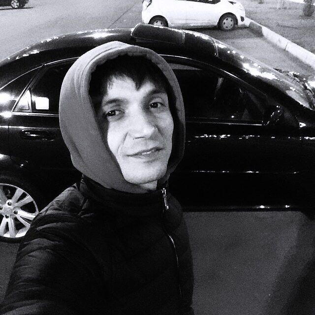 48218829  JJ, 32 ,    
