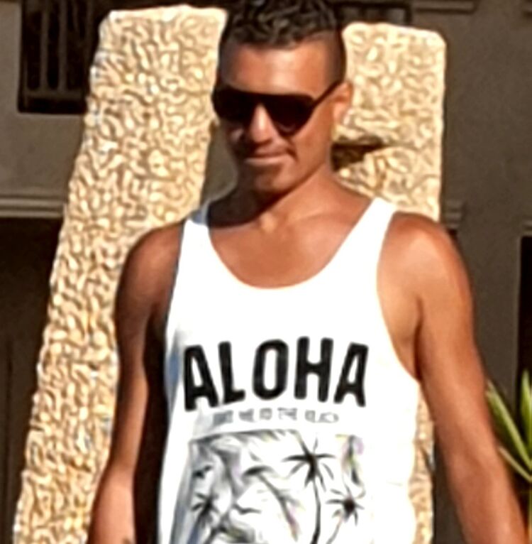  22880019  Mo, 40 ,    Al Ghardaqah