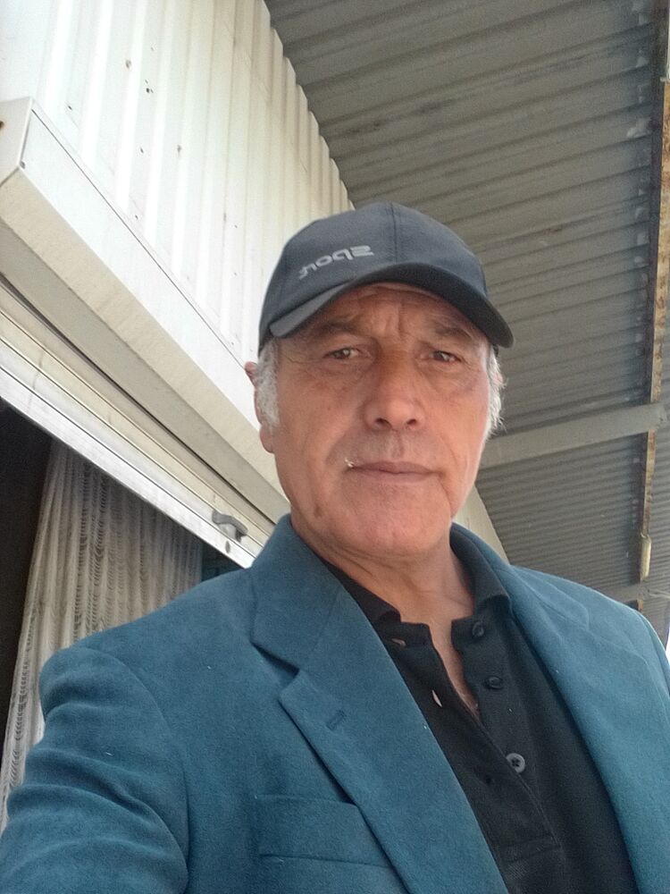  23060789  Mehmet, 59 ,    