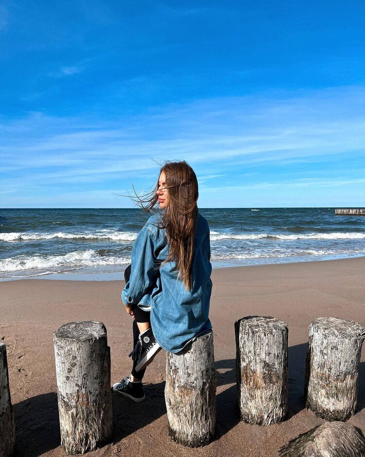  43792519  Ulyana, 29 ,    