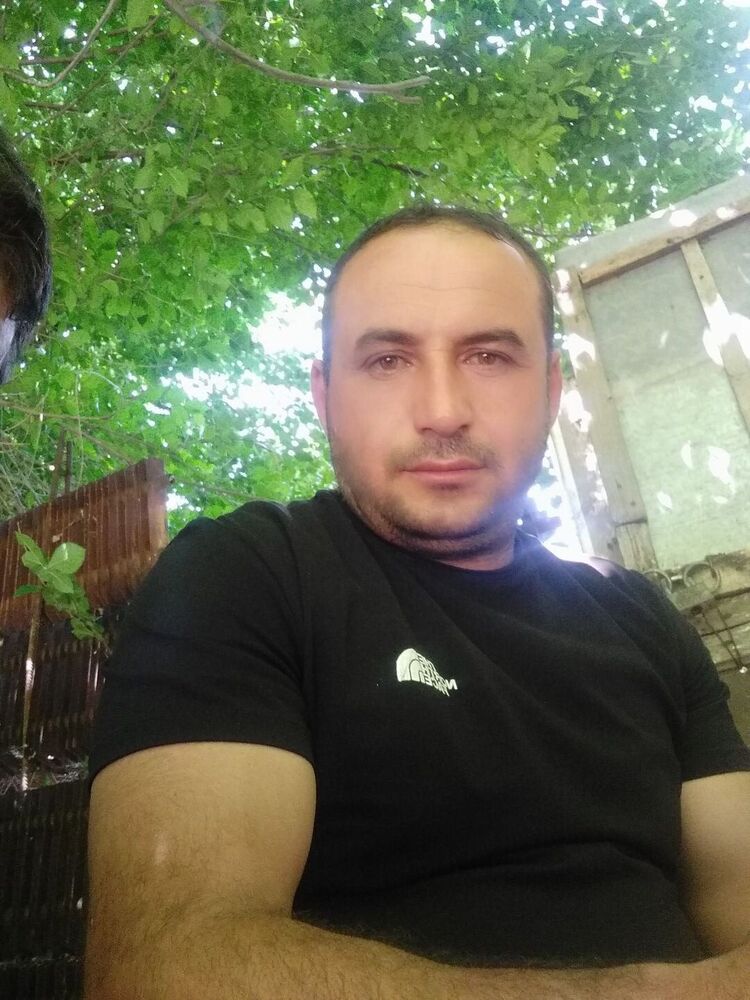  52272699  Axvan, 37 ,    