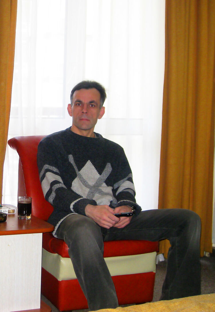  ,   Alex, 48 ,   