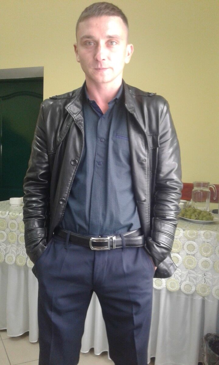  8987879  Vados, 34 ,    